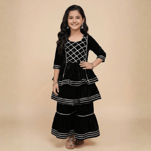 Midnight Tiered Diva